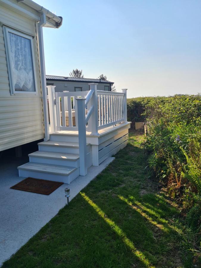 Beautiful 2 Bedroom Caravan, Holiday Park Tenby Saint Florence Luaran gambar