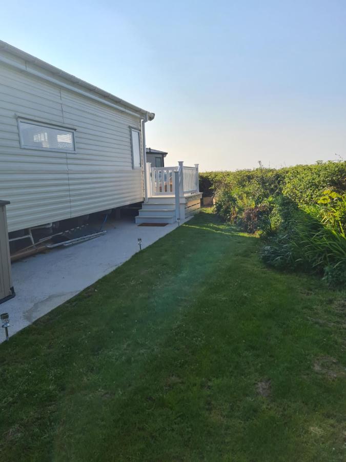 Beautiful 2 Bedroom Caravan, Holiday Park Tenby Saint Florence Luaran gambar